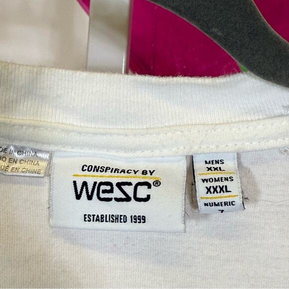 Wesc White Short Sleeve Tee with Graphic Print. Size XXL. Good used condition! - Picture 5 of 7